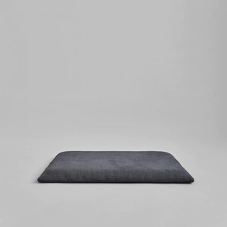 Brutus Lounge Cushion | Sitzkissen | 51cm | Leinen | Charcoal | Schwarz | Outdoor | 101 Copenhagen - GEOSTUDIO