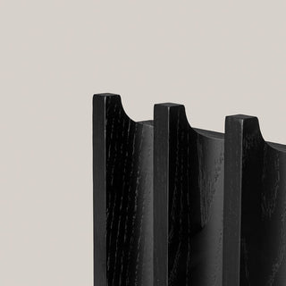 Column Coat Rack | Garderobe | 21 cm | Eiche | Schwarz | Kristina Dam - GEOSTUDIO