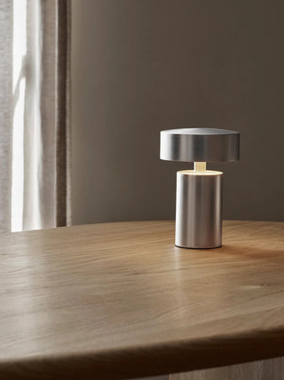 Column Table Lamp | Portable | Tischleuchte | 17.5cm | Aluminium | Brushed | Anodized | LED | menu - GEOSTUDIO