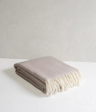 Earth Sand | Luxus Wolldecke | 130x190 | Wolle | Beige | Forestry Wool - GEOSTUDIO