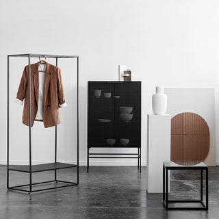 Grid Cabinet | Schrank | 131 cm | Gitter | Stahl | Schwarz | Kristina Dam - GEOSTUDIO
