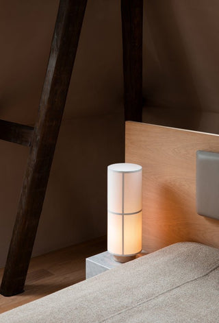 Hashira Table Lamp | Tischlampe | 49,5 cm | Leinen | Weiß | Raw | Audo - GEOSTUDIO