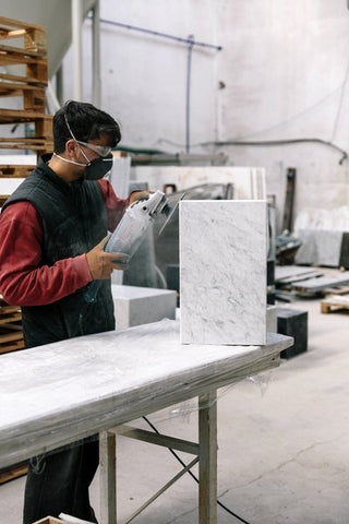 Plinth Low | Couchtisch | Weiß | Carrara Marmor | Audo - GEOSTUDIO