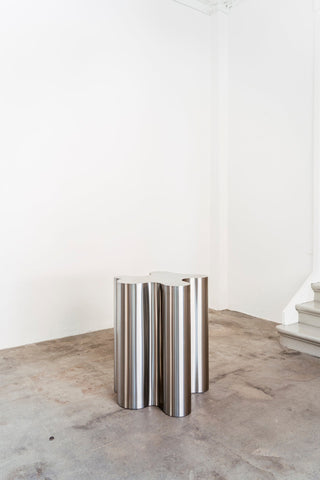 Silver Root Table | Esszimmertisch | Ø 140/160 cm | Stahl | Marmor | Caia Leifsdotter - GEOSTUDIO