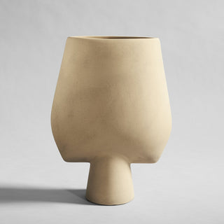 Sphere Vase Square | Hexa | 60 cm | Keramik | Sand | 101 Copenhagen - GEOSTUDIO