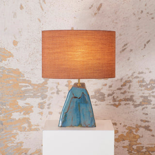 Triangular Ceramic Lamp | Tischleuchte | 58cm | Keramik | Glasiert | Projekt 213A - GEOSTUDIO