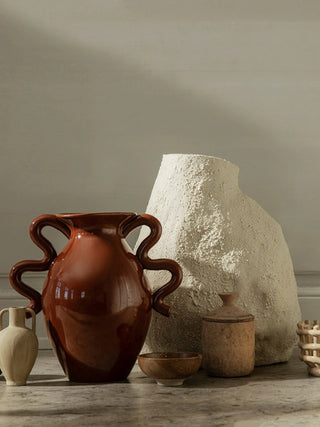 Verso Table Vase | 27.5 cm | Steinzeug | Glasiert | Brown | Terracotta | Bright Blue | Creme | ferm LIVING - GEOSTUDIO